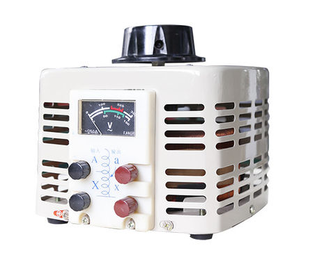 Beleuchtung 3KVA Drehknopf 0-250VAC 3 Phasen-Spannungskonstanthalter Variac